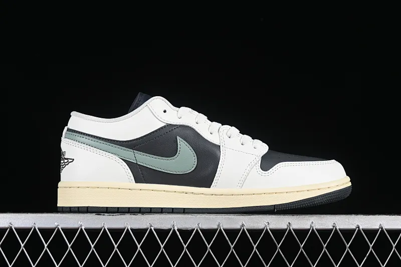 All categories Air Jordan Jordan series basketball shoes Air Jordan 1 Low G version pure original Air Jordan 1 Low AJ1 Joe 1 black and green low-bang cultural casual sneakers DC0774-001